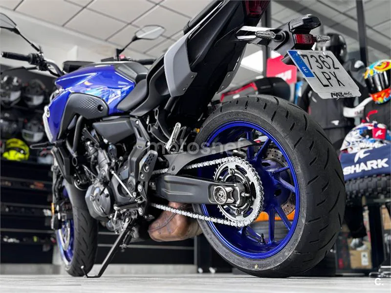 Yamaha MT-07 – Vista 7