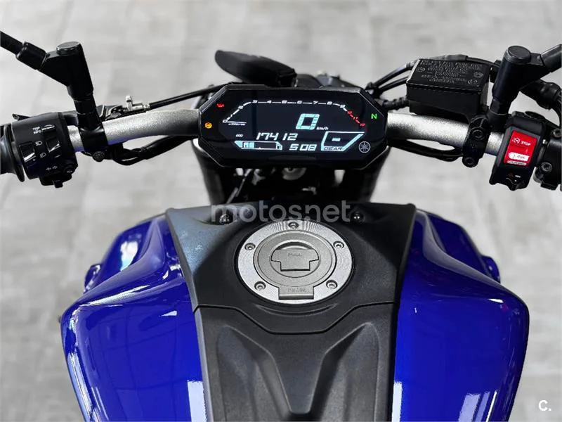 Yamaha MT-07 – Vista 8