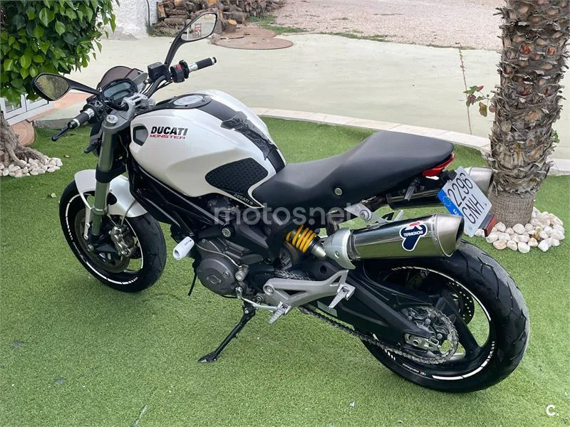 Ducati Monster 695 – Vista 4