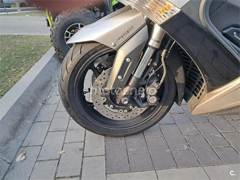 Yamaha TMAX 530 – Vista 4