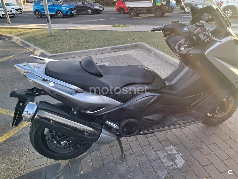 Yamaha TMAX 530 – Vista 5