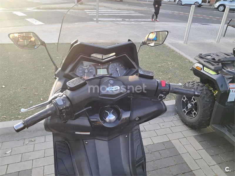 Yamaha TMAX 530 – Vista 8