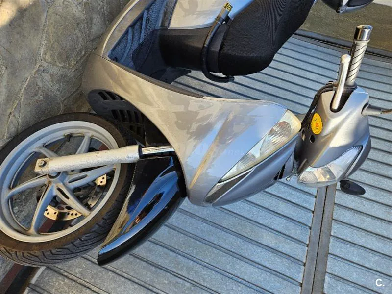 Honda SH300i – Vista 3