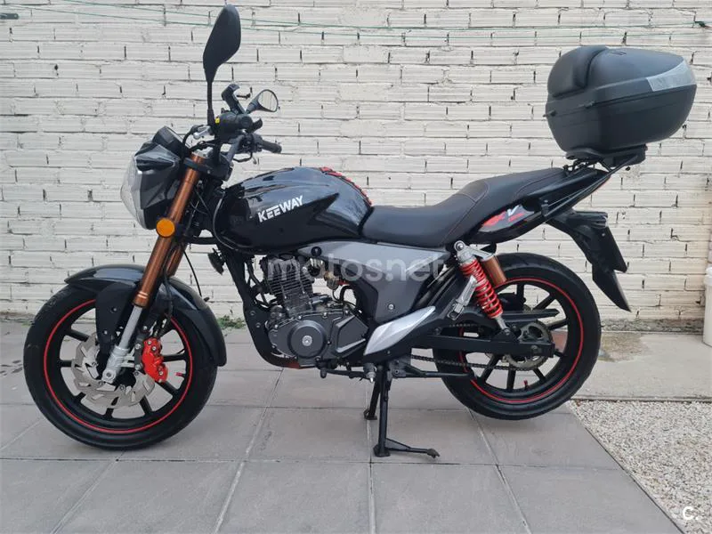 Keeway RKV 125 – Vista 12