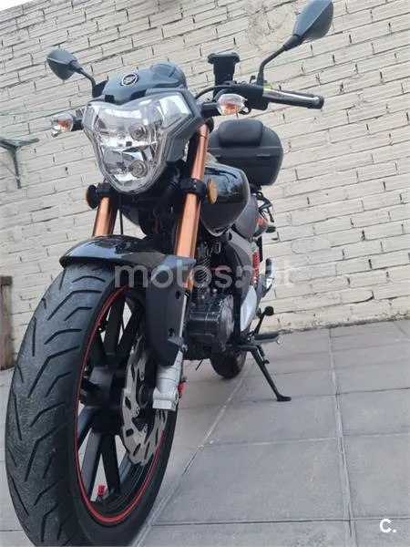 Keeway RKV 125 – Vista 13