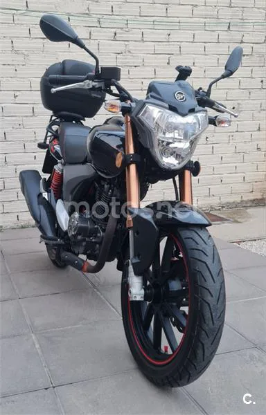 Keeway RKV 125 – Vista 16