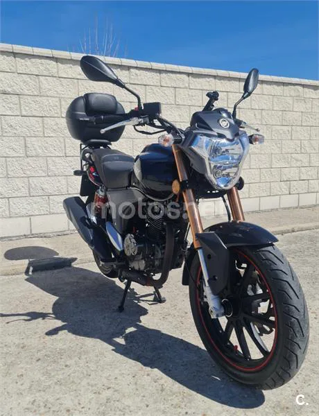 Keeway RKV 125 – Vista 3