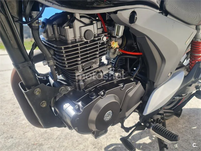 Keeway RKV 125 – Vista 8