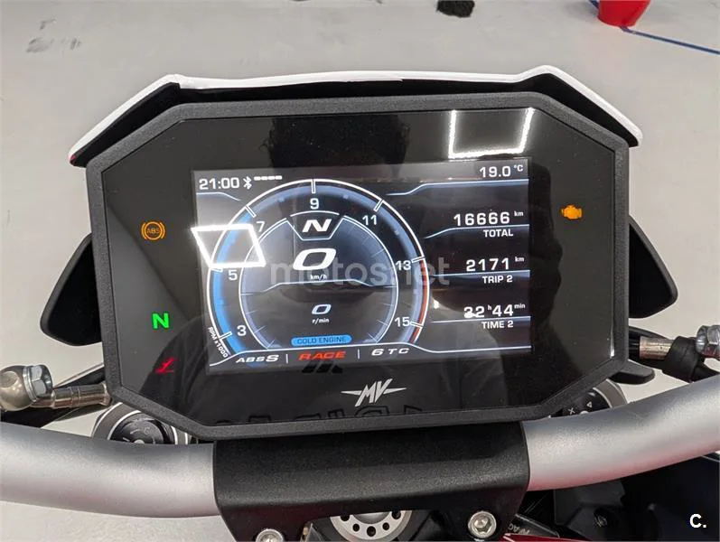 MV Agusta BRUTALE – Vista 5