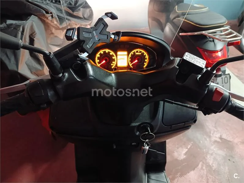 Suzuki Burgman 125 - Vista 6