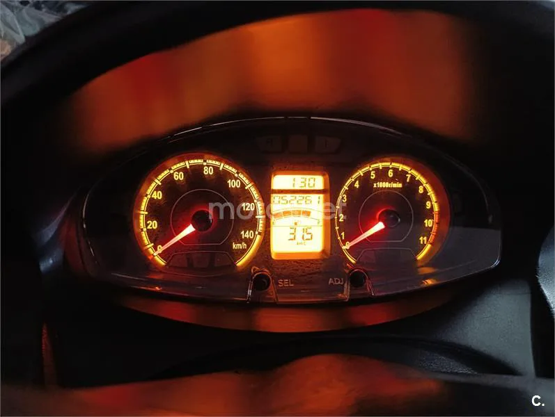 Suzuki Burgman 125 - Vista 7