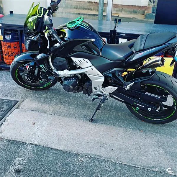 Kawasaki Z 750 – Vista 2