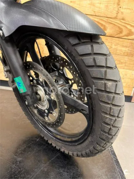 Suzuki V-Strom 650 – Vista 16