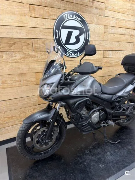 Suzuki V-Strom 650 – Vista 24