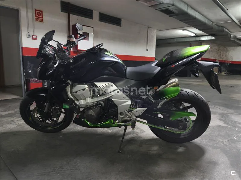 Kawasaki Z 750 – Vista 13