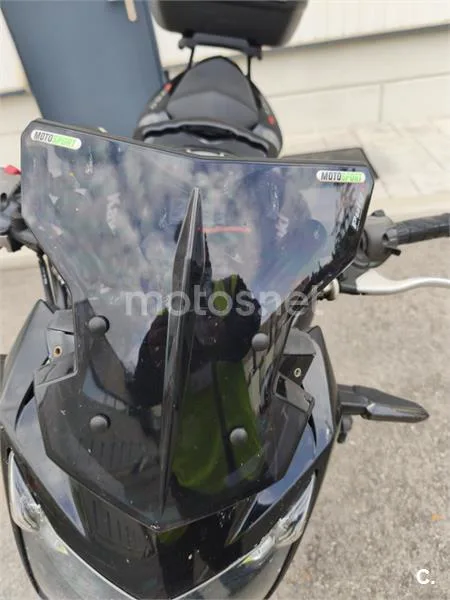 Kawasaki Z 750 – Vista 19