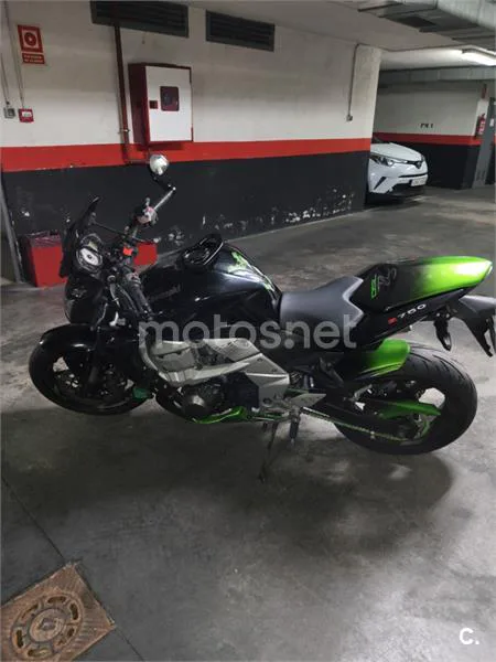 Kawasaki Z 750 – Vista 3