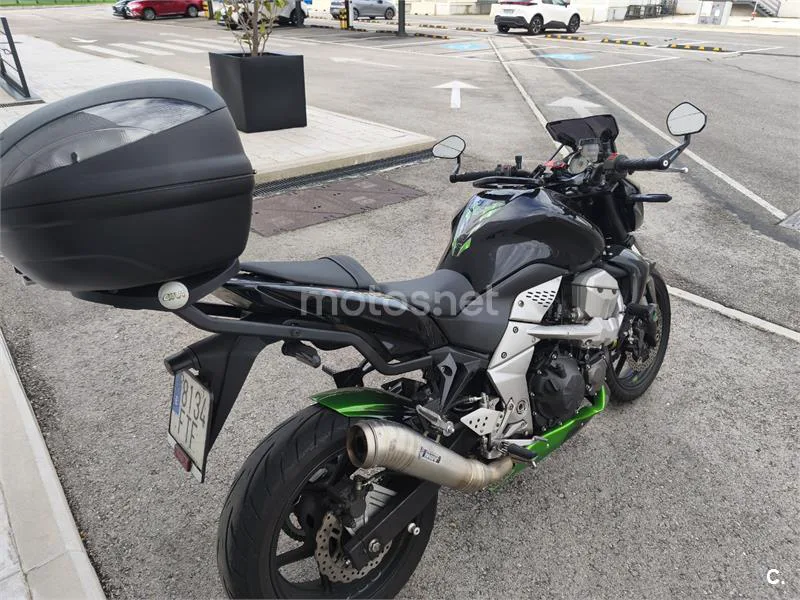 Kawasaki Z 750 – Vista 22