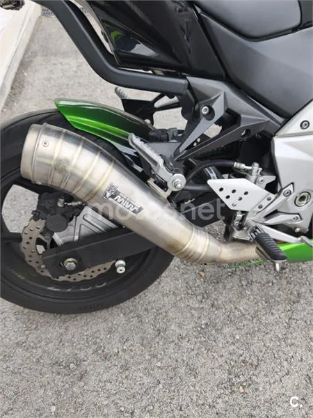 Kawasaki Z 750 – Vista 4