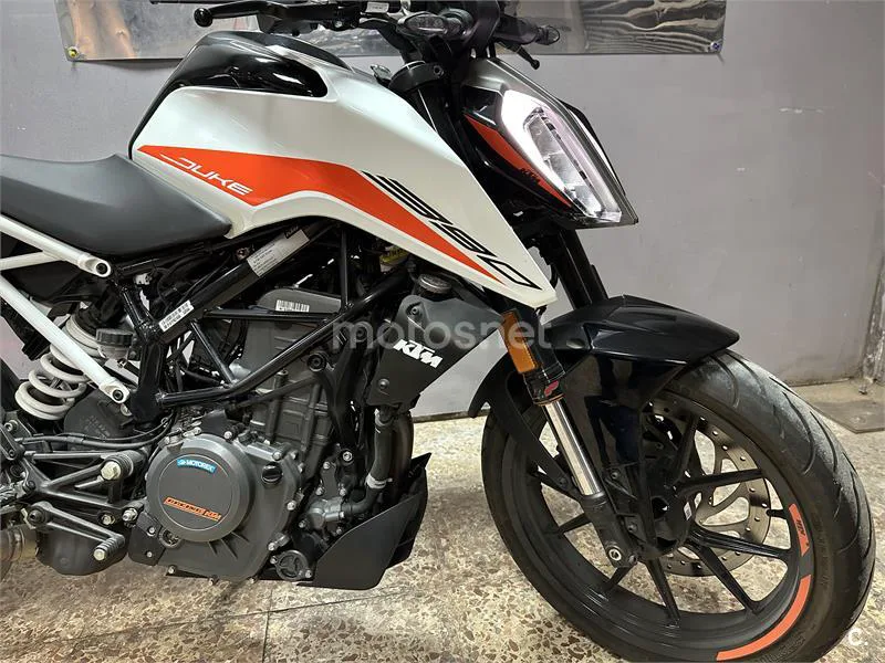 KTM 390 – Vista 4