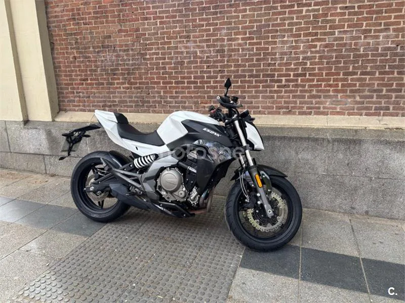 CFMOTO 650NK – Vista 5