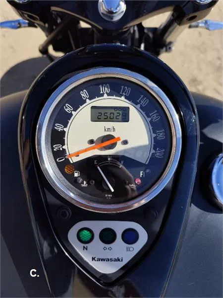 Kawasaki VN 900 Classic Special Edition – Vista 2