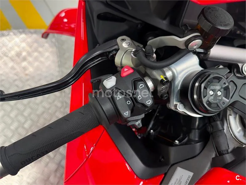Ducati Panigale V4 – Vista 3