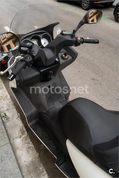 Kymco Super Dink 125 – Vista 2