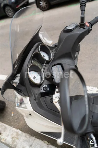 Kymco Super Dink 125 – Vista 8