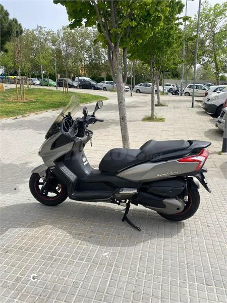 Kymco Super Dink 300i – Vista 3