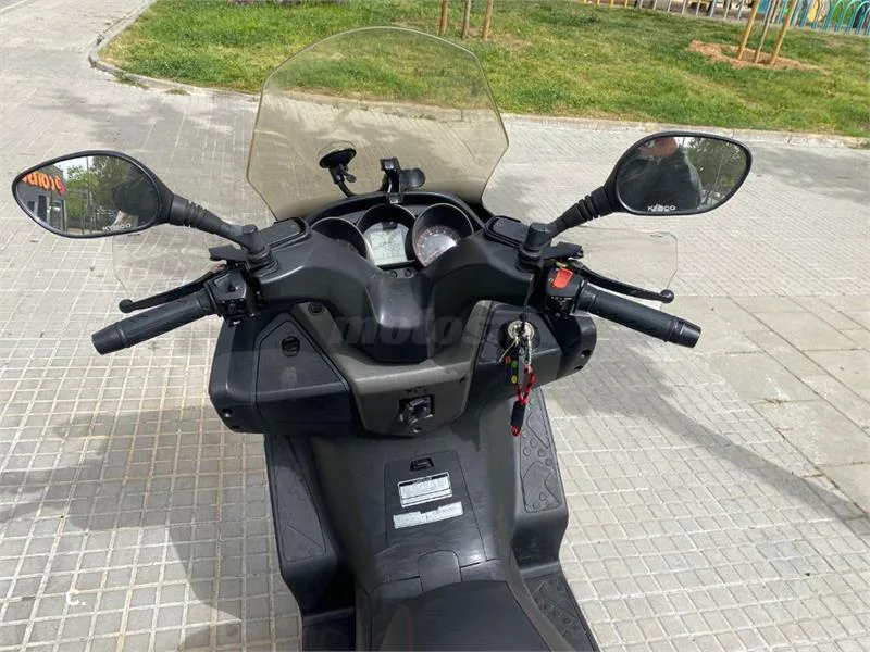 Kymco Super Dink 300i – Vista 6