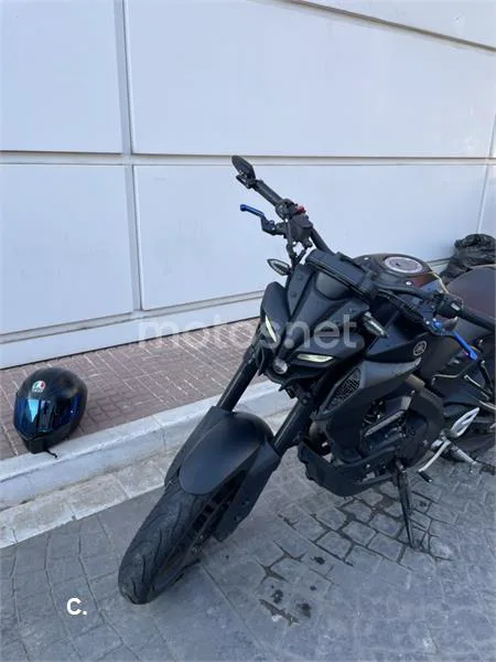Yamaha MT-125 – Vista 12