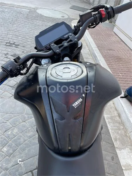 Yamaha MT-125 – Vista 10
