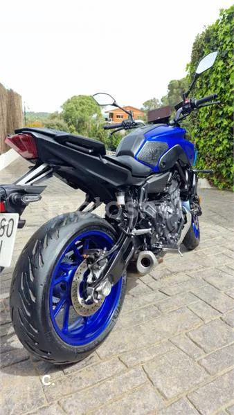 Yamaha MT-07 – Vista 5