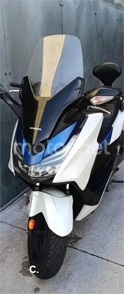 Honda Forza 125 – Vista 3