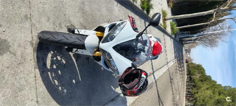 Yamaha R1 – Vista 3