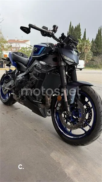 Yamaha MT-09 – Vista 3