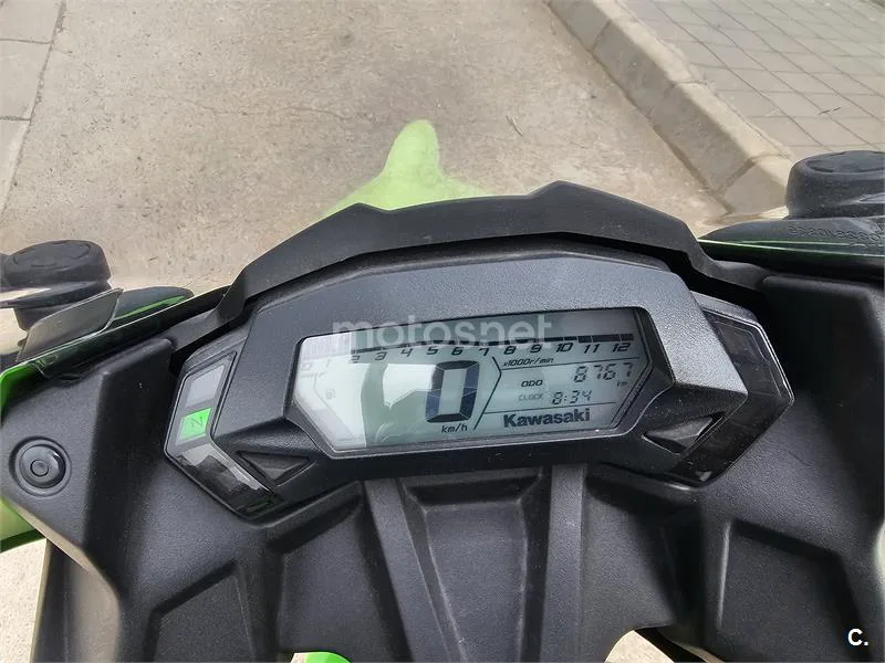 Kawasaki Ninja 125 – Vista 3
