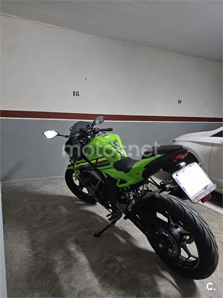 Kawasaki Ninja 125 – Vista 4