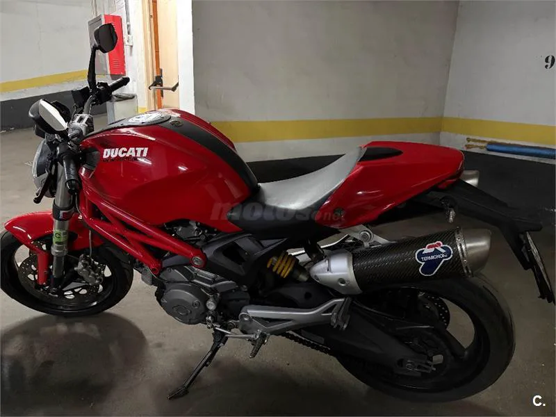 Ducati Monster 696 – Vista 3