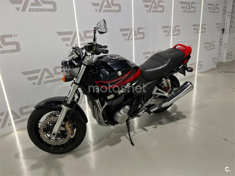 Suzuki GSX 1400 – Vista 3