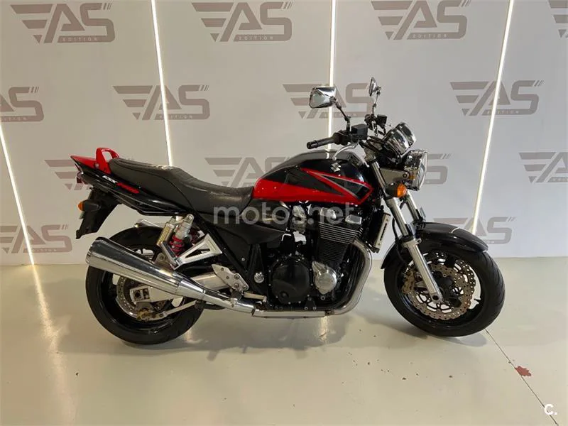 Suzuki GSX 1400 – Vista 4