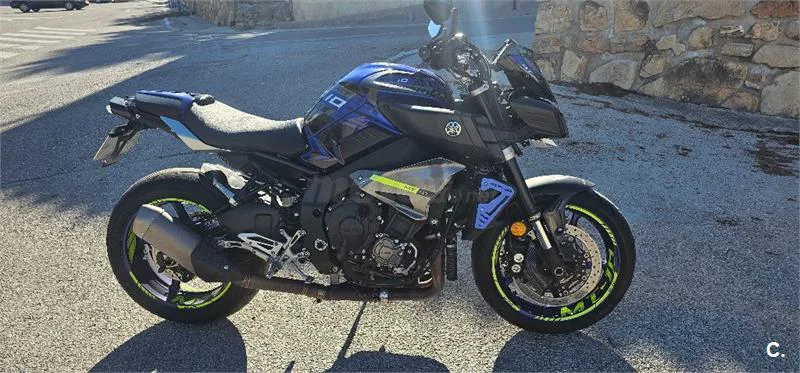 Yamaha MT-10 – Vista 2