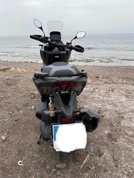 Honda ADV 350 – Vista 2