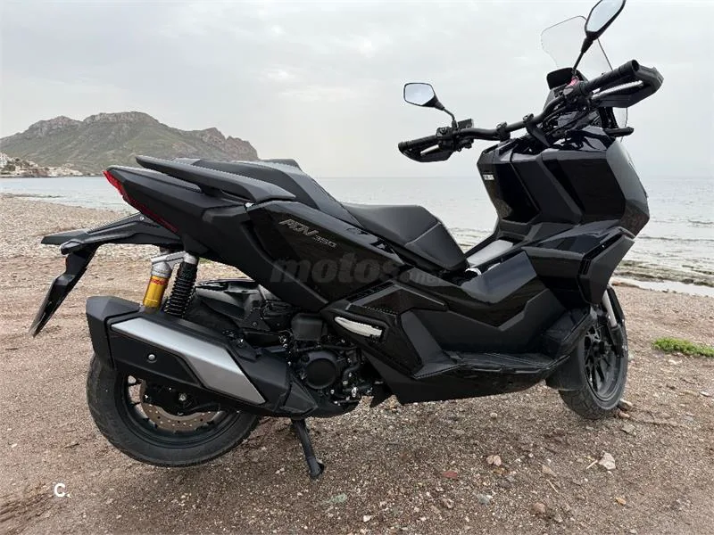 Honda ADV 350 – Vista 7