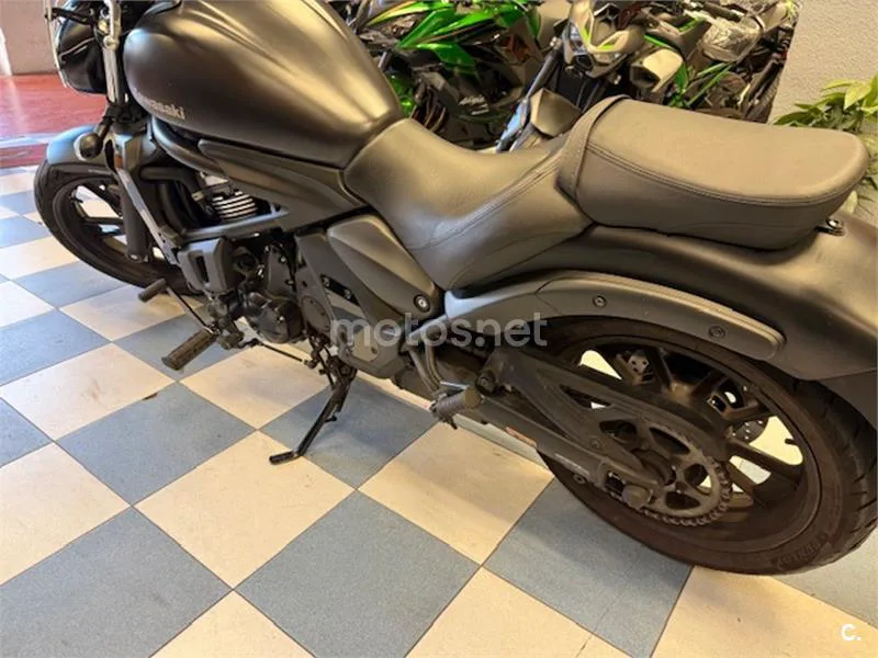Kawasaki Vulcan S – Vista 13
