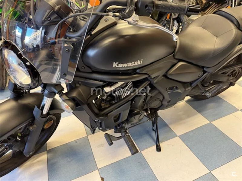 Kawasaki Vulcan S – Vista 14