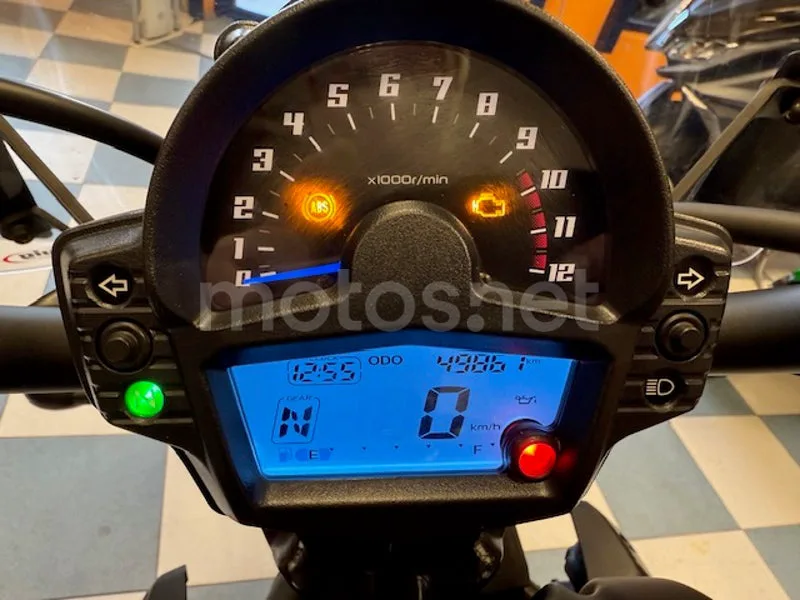 Kawasaki Vulcan S – Vista 16