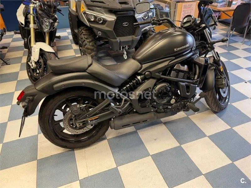 Kawasaki Vulcan S – Vista 8