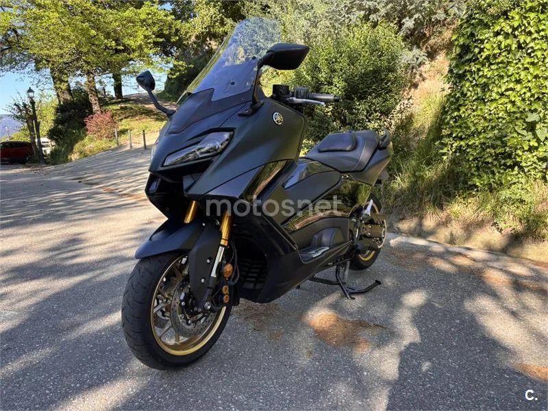 Yamaha TMAX – Vista 3